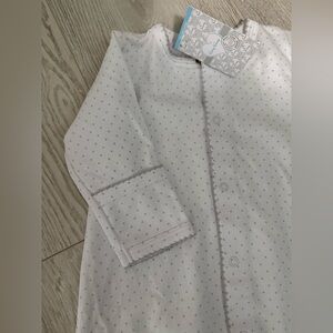 Kissy Kissy Converter Dress size Small (0-3 months)